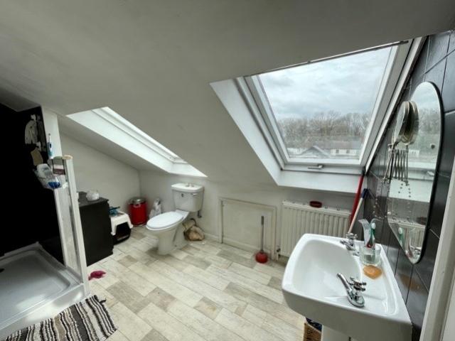 163 Thorpe lea Road   EN SUITE