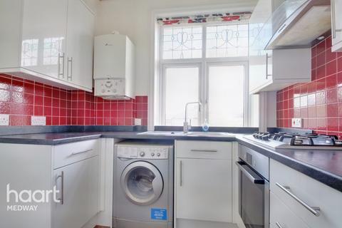 1 bedroom flat for sale - Maidstone Road, Rochester