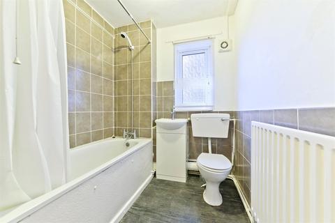 68 Beaconsfield, Brookside, Telford, TF3 1NQ