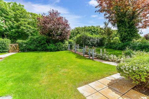 2 Beacon Close, Rottingdean, Brighton, BN2 7FY