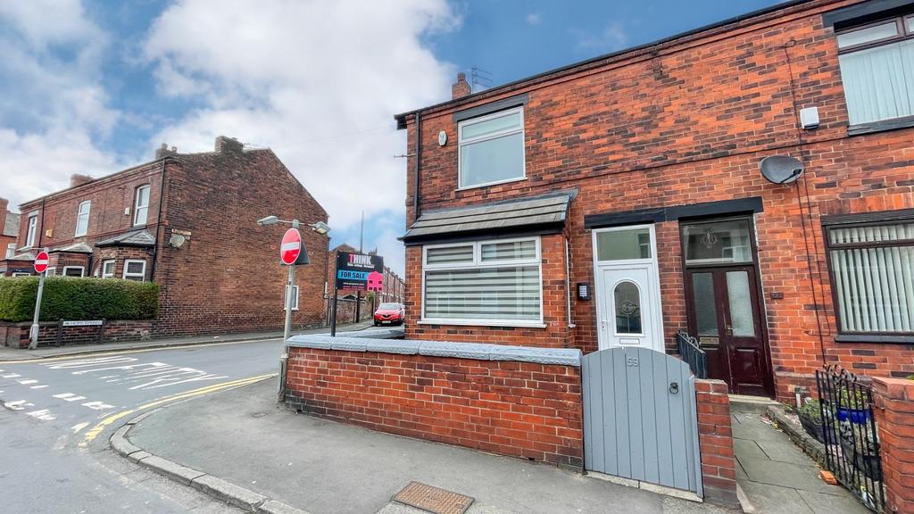 Wargrave Road, NewtonLeWillows 3 bed end of terrace house £160,000