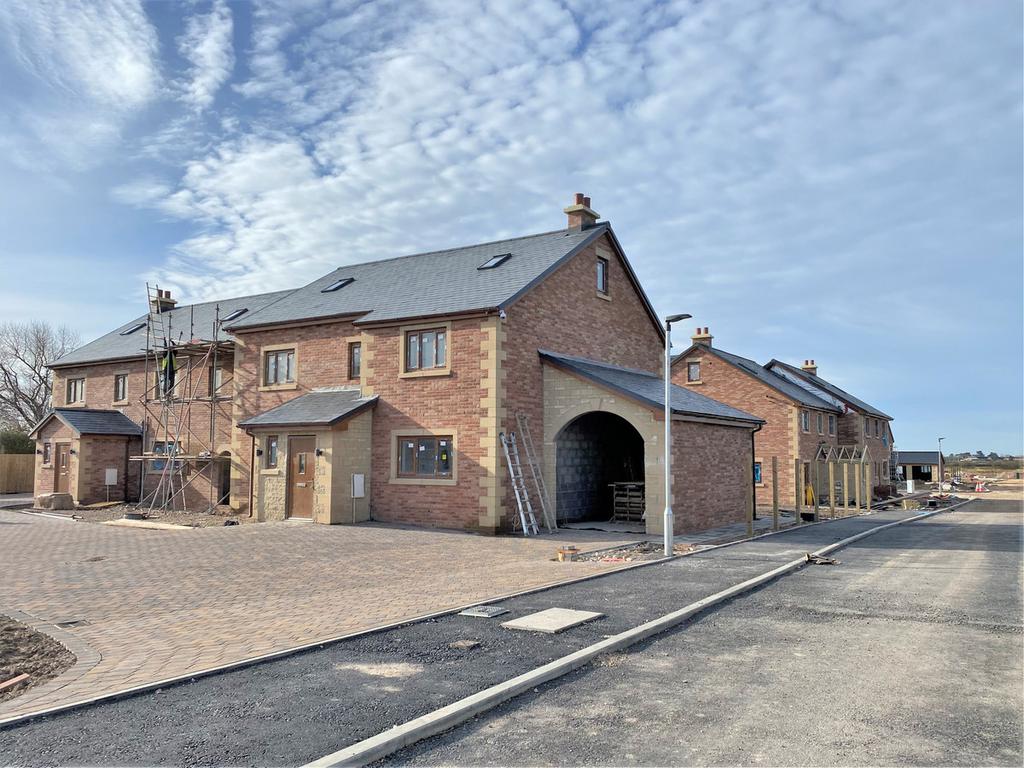 Kirkham Road, Freckleton, PR4 5 bed semidetached house