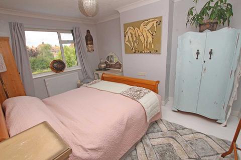 3 bedroom semi-detached house for sale, Kinfauns Avenue, Eastbourne, BN22 8SS