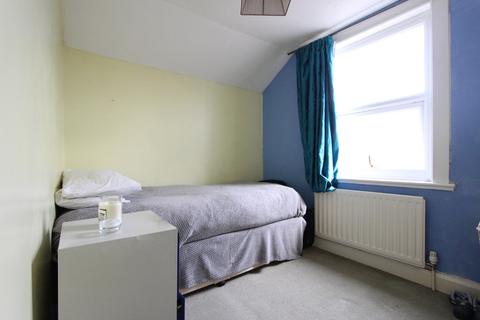5 Devon Avenue, Walmer, Deal, CT14 7SE