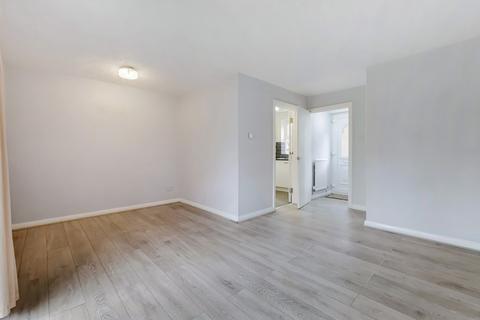 7 Headway Close, Richmond, TW10 7YW