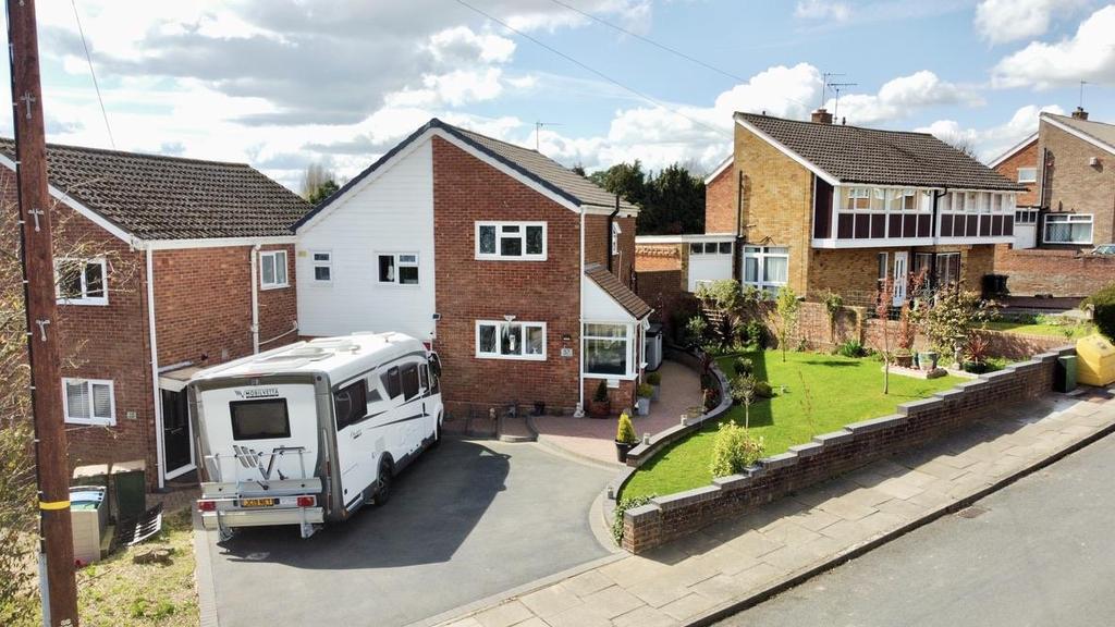 Front of Property & Driveway