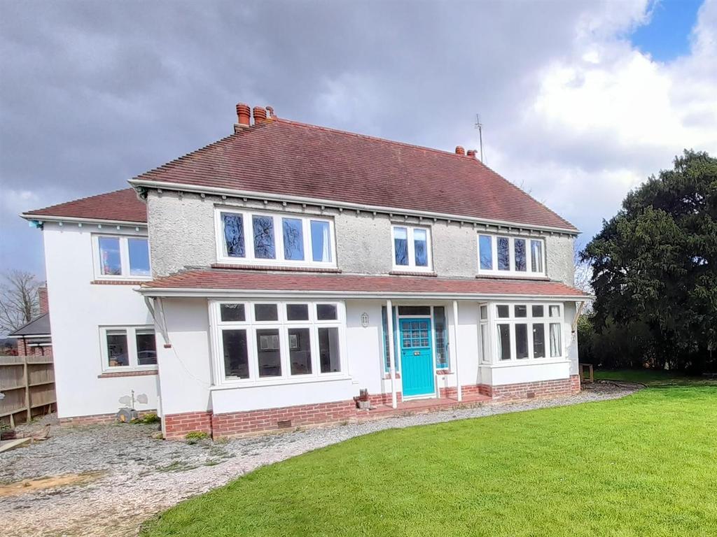 Elm Grove, Barnham 4 bed detached house £700,000