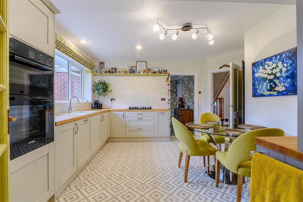 8499036-Interior22.jpg