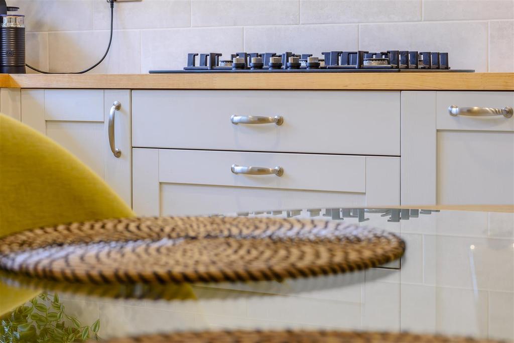8499036-Interior23.jpg