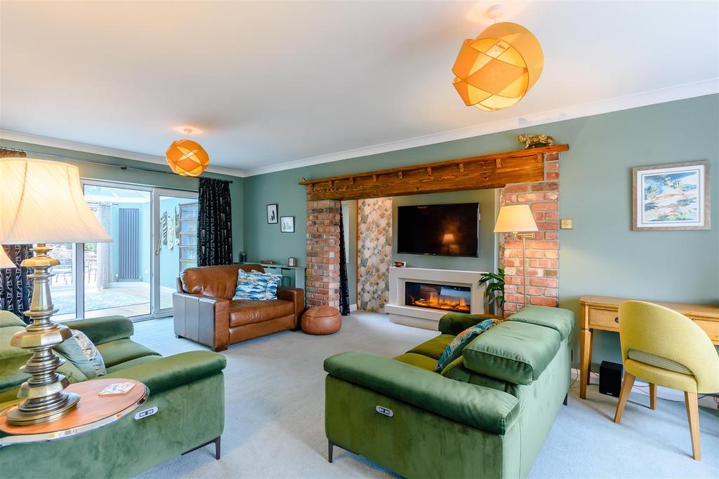 8499036-Interior03.jpg