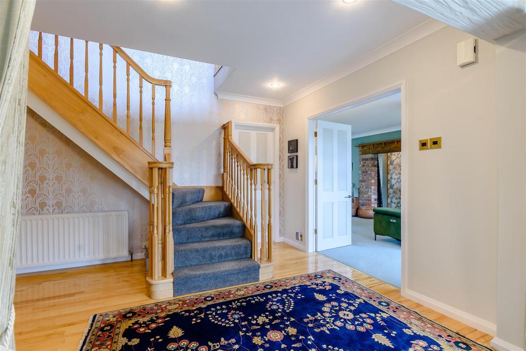 8499036-Interior10.jpg