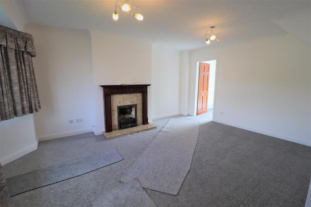 Frosty Hollow, East Hunsbury, Northampton 4 bed detached house £449,995