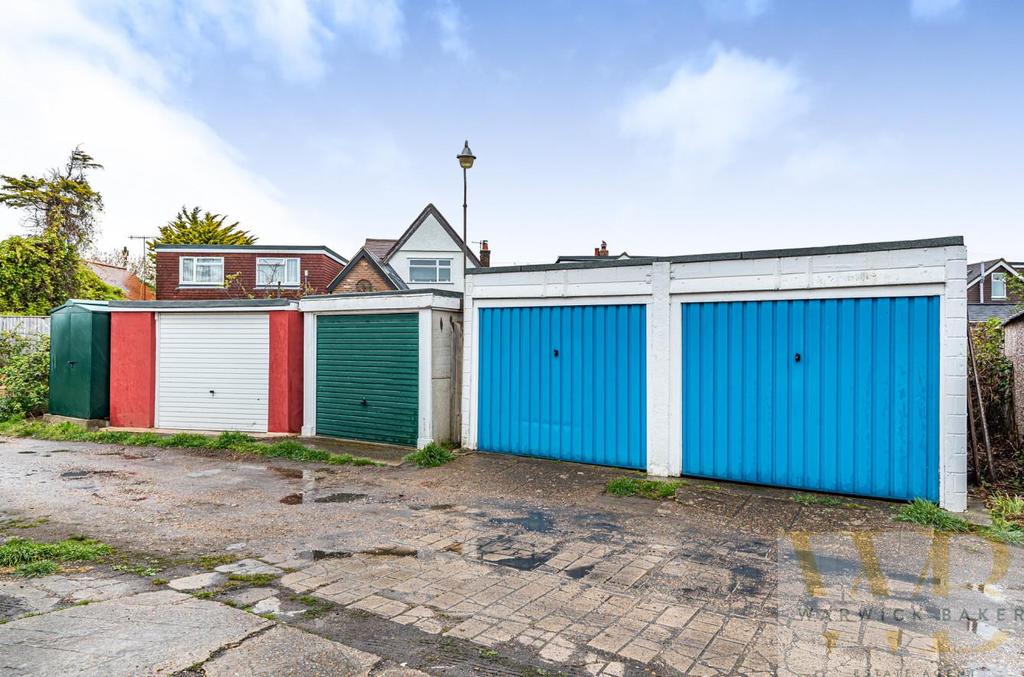 158, Old Shoreham Road, ShorehamBySea Garage £66,000