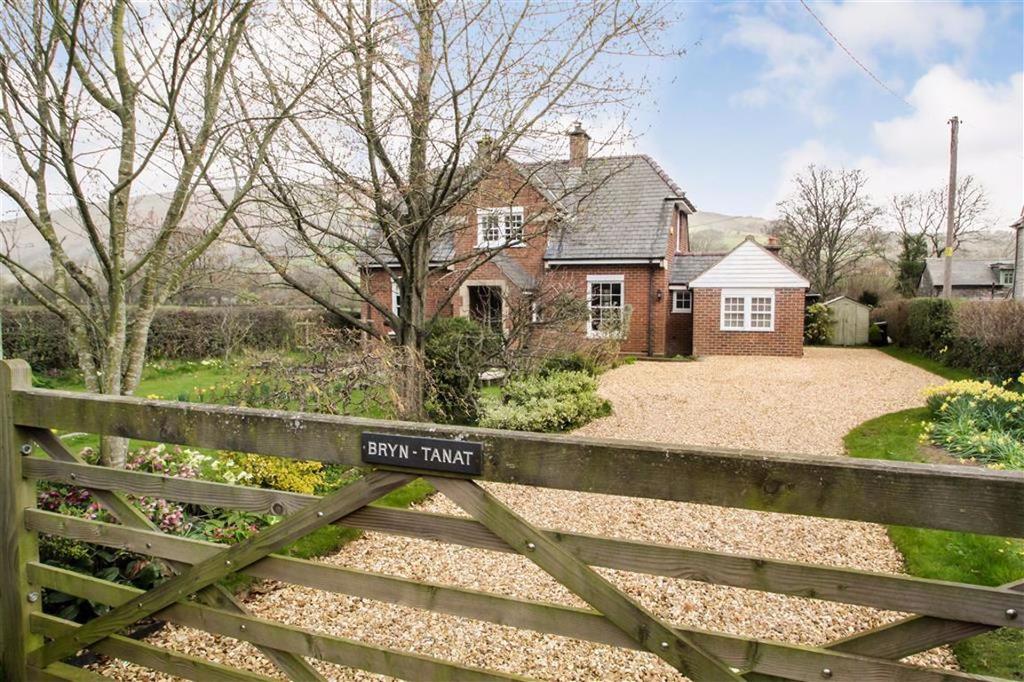 Penybontfawr 3 bed detached house for sale £395,000