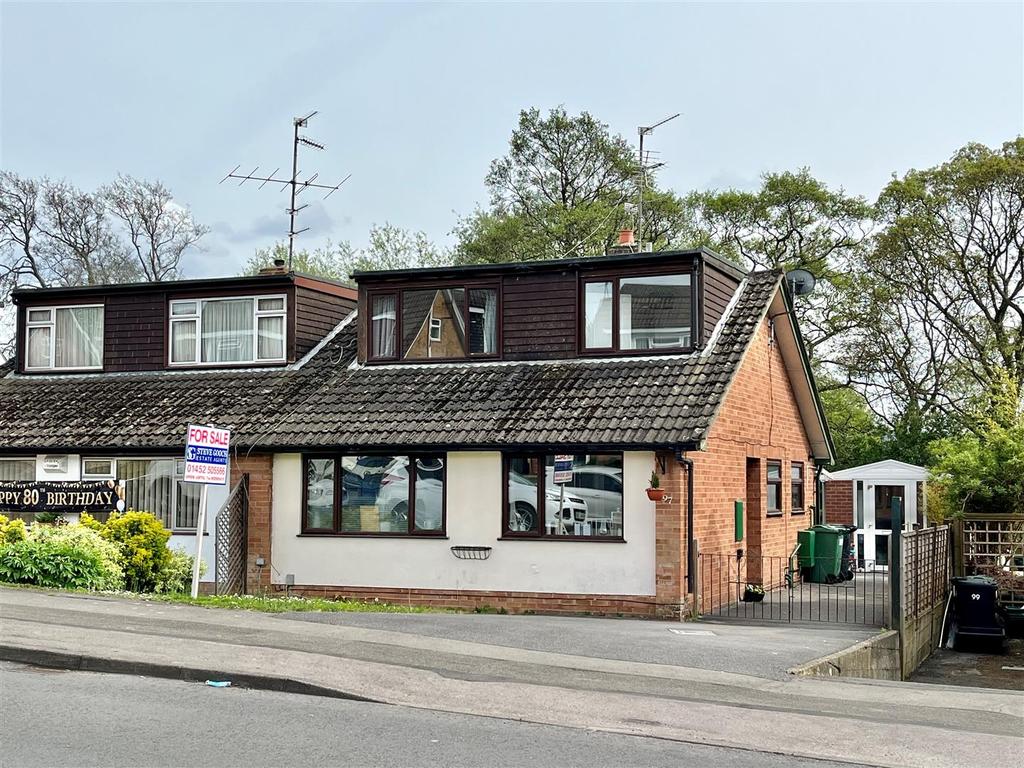 Bodiam Avenue, Tuffley 3 bed semidetached house £280,000