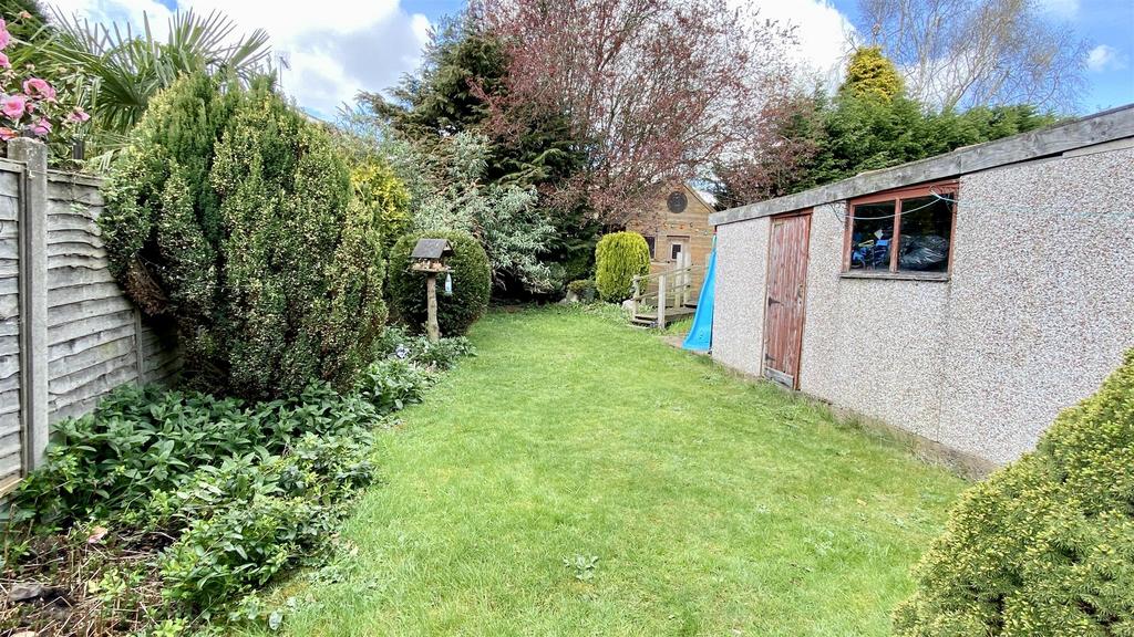 Wolvey Road, Burbage, Hinckley 3 bed semidetached house for sale £