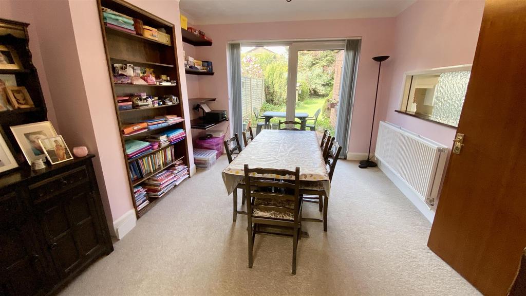 Wolvey Road, Burbage, Hinckley 3 bed semidetached house for sale £