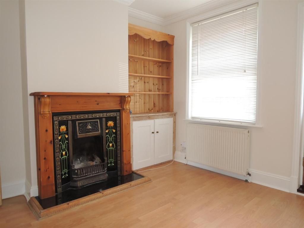 Wickham Road, Colchester 2 bed terraced house £275,000