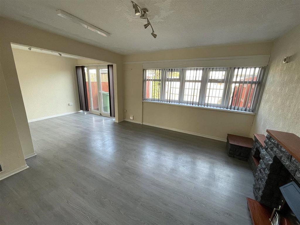 Living Room/Diner