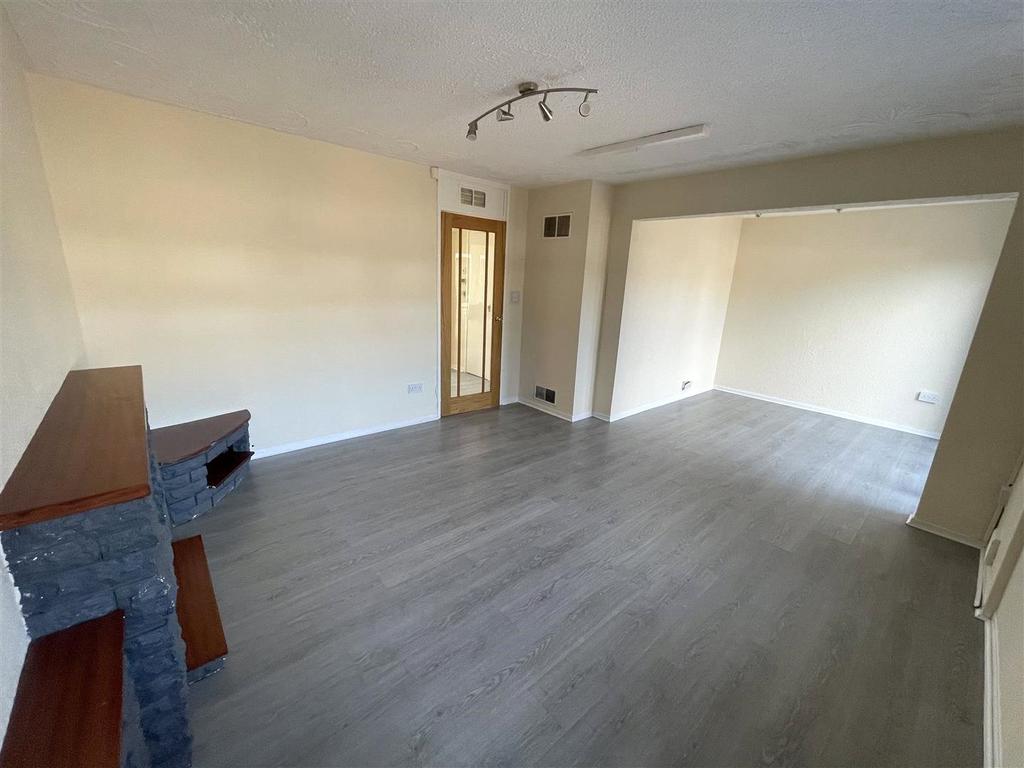 Living Room/Diner