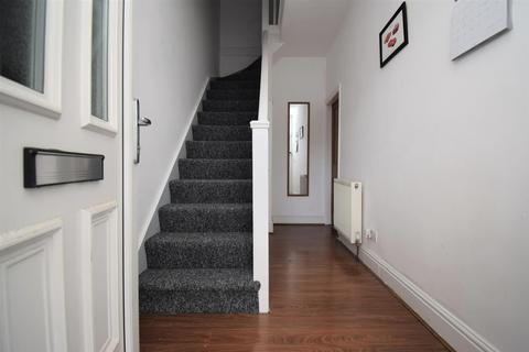 984 Hessle Road, Hull, HU4 7AL