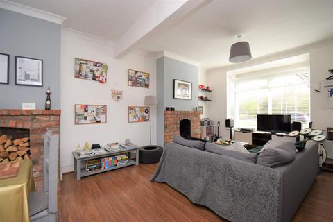 984 Hessle Road, Hull, HU4 7AL