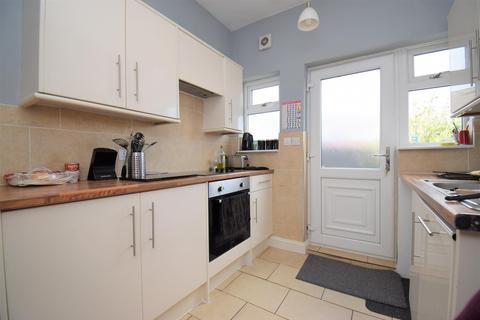 984 Hessle Road, Hull, HU4 7AL