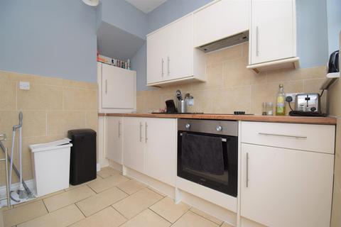 984 Hessle Road, Hull, HU4 7AL