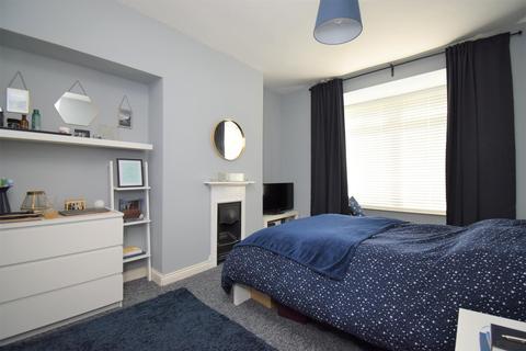 984 Hessle Road, Hull, HU4 7AL