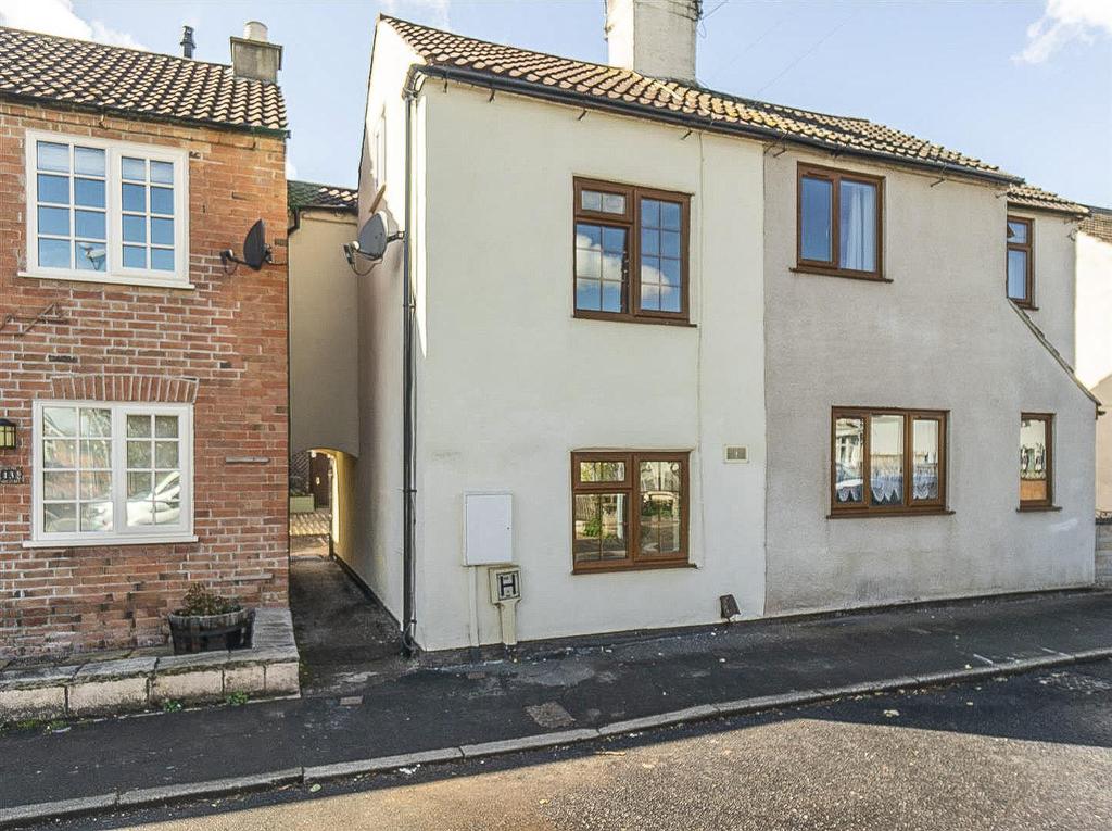 Meadow End, Gotham, Nottingham 2 bed cottage £190,000