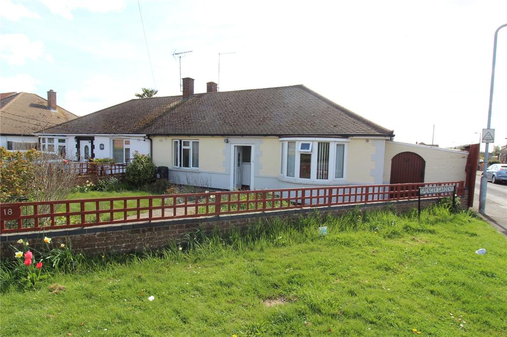 Brays Lane, Rochford, Essex, SS4 2 bed bungalow £310,000