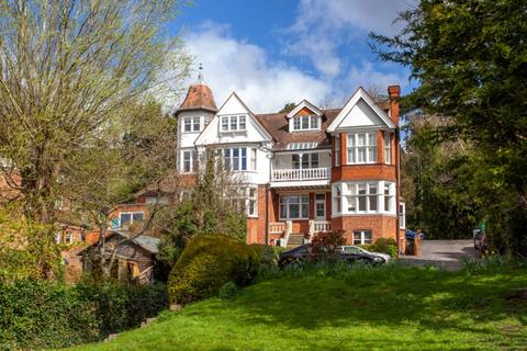 7, Warrenside The Warren, Caversham, Reading, RG4 7TQ