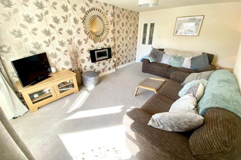 36 Farnaby Drive, High Green, Sheffield, S35 4NY