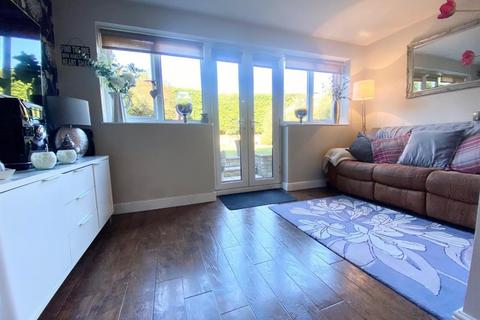 36 Farnaby Drive, High Green, Sheffield, S35 4NY