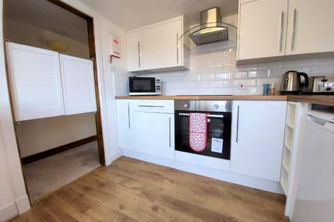 3 bedroom flat to rent, Castle Street, Aberdeen, AB11