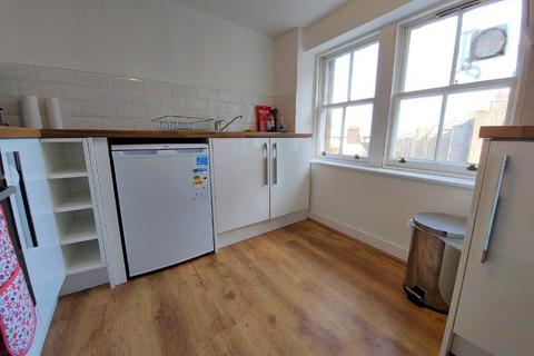 3 bedroom flat to rent, Castle Street, Aberdeen, AB11