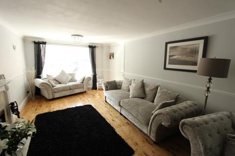 66 Catharine Close, Chafford Hundred, Grays, RM16 6QH
