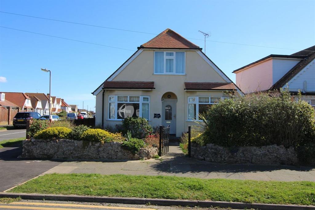 Hazlemere Road, HollandonSea 4 bed chalet for sale £400,000