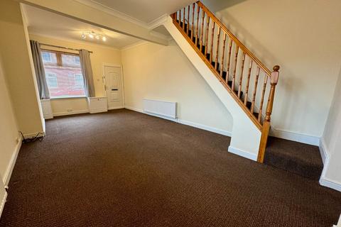 2 bedroom end of terrace house to rent, Eaton Road, Sale, Cheshire, M33