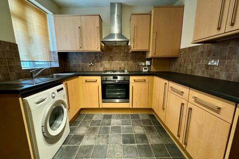 2 bedroom end of terrace house to rent, Eaton Road, Sale, Cheshire, M33