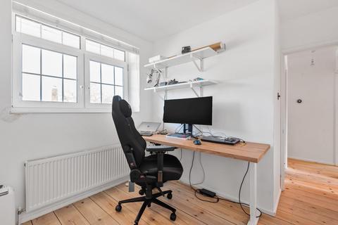 Flat 16, Telford House Tiverton Street, London, SE1 6NY