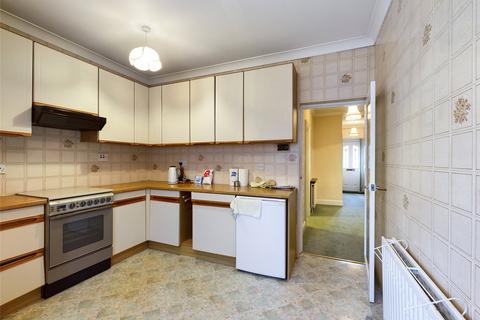 11 Ashford Crescent, Ashford, TW15 3EE