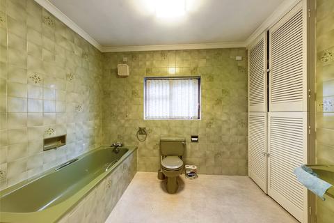 11 Ashford Crescent, Ashford, TW15 3EE