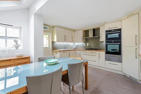 50 Graveney Road, London, SW17 0EH