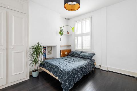 50 Graveney Road, London, SW17 0EH