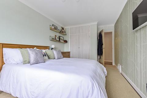 11, Mount Court Crescent Road, Kingston Upon Thames, KT2 7RQ