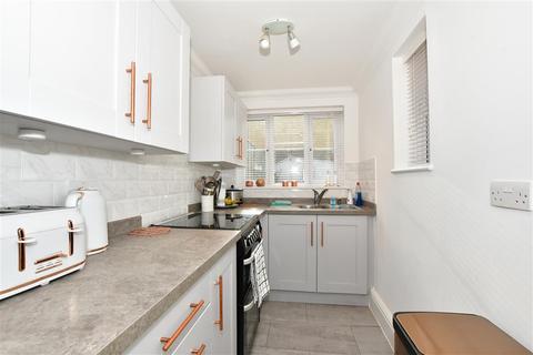 Grosvenor, 8 Cecil Road, Gravesend, DA11 7DG