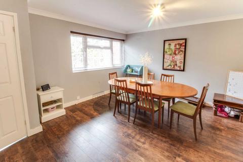 37 Highgate Road, Woodley, Reading, RG5 3ND