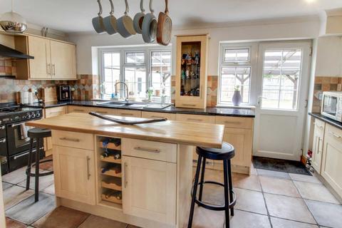 37 Highgate Road, Woodley, Reading, RG5 3ND