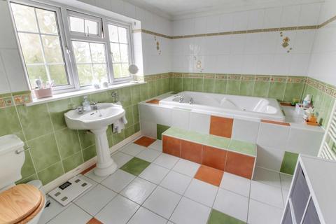 37 Highgate Road, Woodley, Reading, RG5 3ND